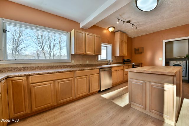 209 Lake Avenue, Lake Luzerne, NY 12846