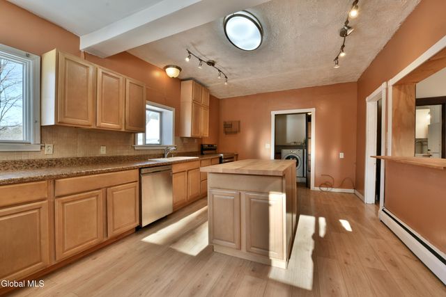 209 Lake Avenue, Lake Luzerne, NY 12846