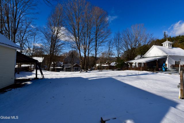 209 Lake Avenue, Lake Luzerne, NY 12846