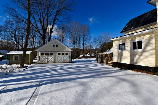 209 Lake Avenue, Lake Luzerne, NY 12846