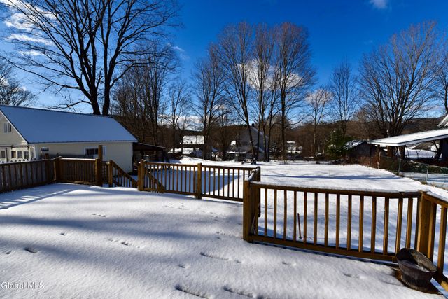 209 Lake Avenue, Lake Luzerne, NY 12846