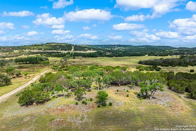 430 Cool Creek Rd, Center Point, TX 78010
