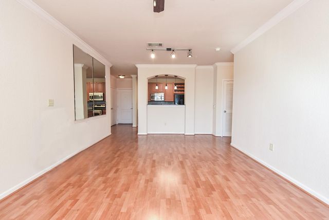 1711 Old Spanish Trail 217, Houston, TX 77054