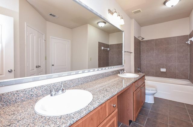 1711 Old Spanish Trail 217, Houston, TX 77054