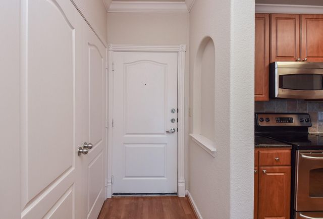 1711 Old Spanish Trail 217, Houston, TX 77054