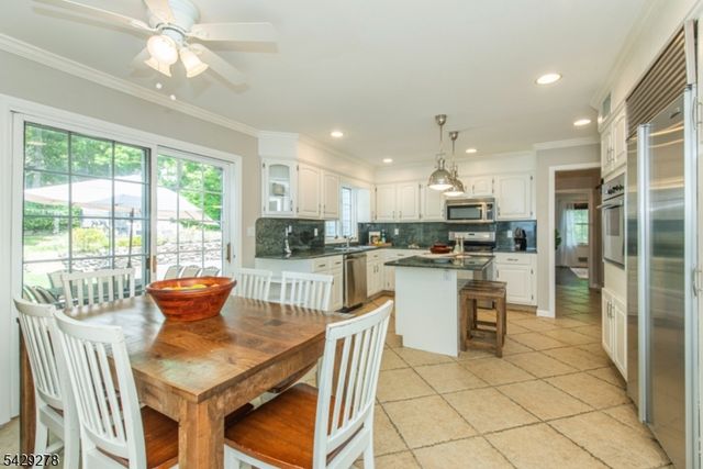 14 Fox Run, North Caldwell Boro, NJ 07006