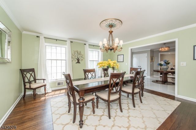 14 Fox Run, North Caldwell Boro, NJ 07006