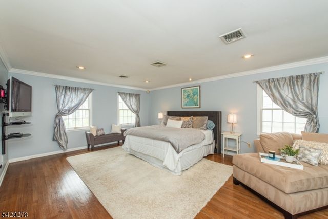 14 Fox Run, North Caldwell Boro, NJ 07006