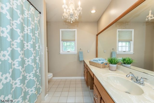 14 Fox Run, North Caldwell Boro, NJ 07006