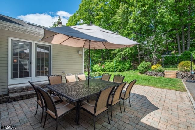 14 Fox Run, North Caldwell Boro, NJ 07006