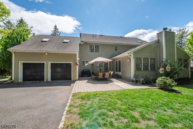 14 Fox Run, North Caldwell Boro, NJ 07006