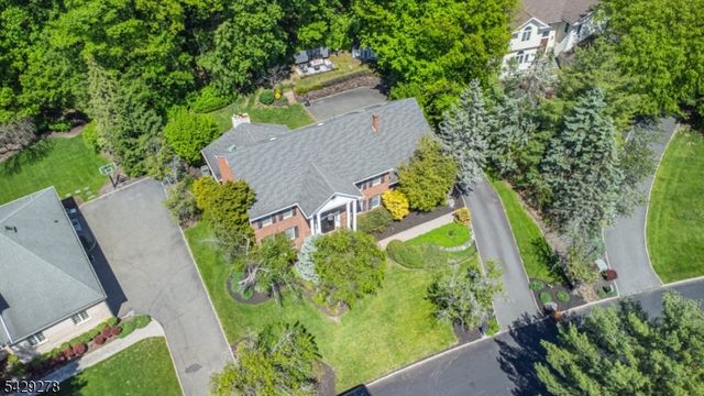 14 Fox Run, North Caldwell Boro, NJ 07006