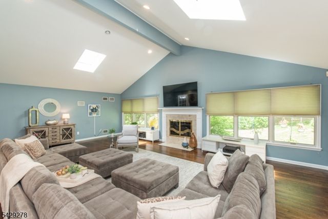 14 Fox Run, North Caldwell Boro, NJ 07006