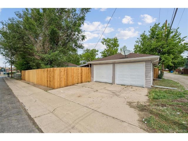 9801 E 8th Ave, Aurora, CO 80010
