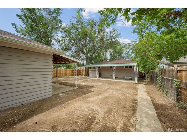 9801 E 8th Ave, Aurora, CO 80010