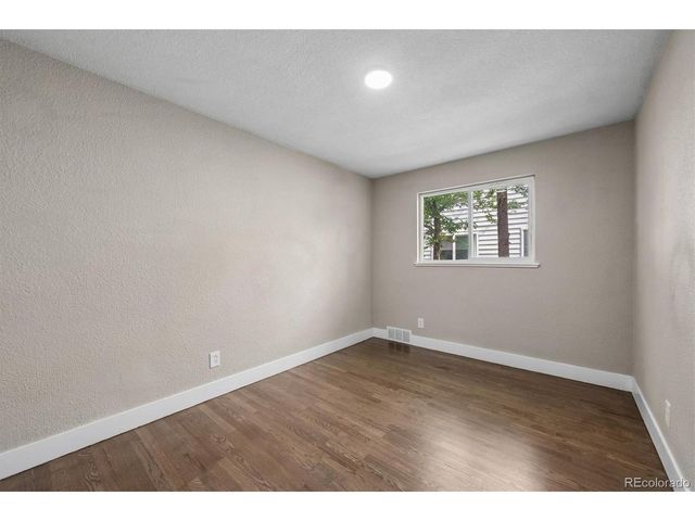 9801 E 8th Ave, Aurora, CO 80010