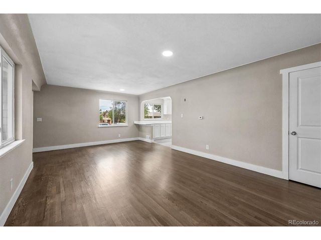 9801 E 8th Ave, Aurora, CO 80010