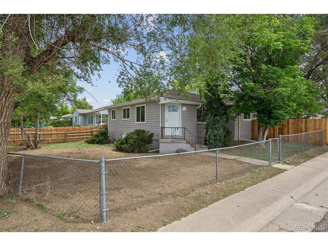 9801 E 8th Ave, Aurora, CO 80010