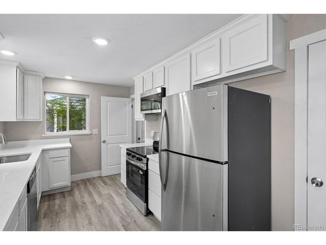 9801 E 8th Ave, Aurora, CO 80010