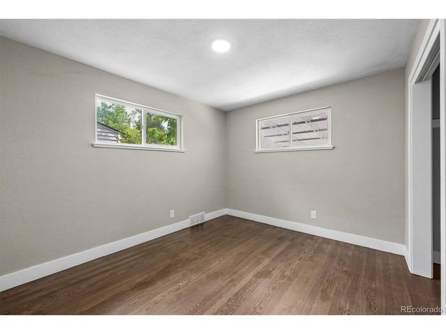 9801 E 8th Ave, Aurora, CO 80010