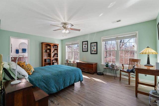 2153 WOOD CREEK DR, Germantown, TN 38138