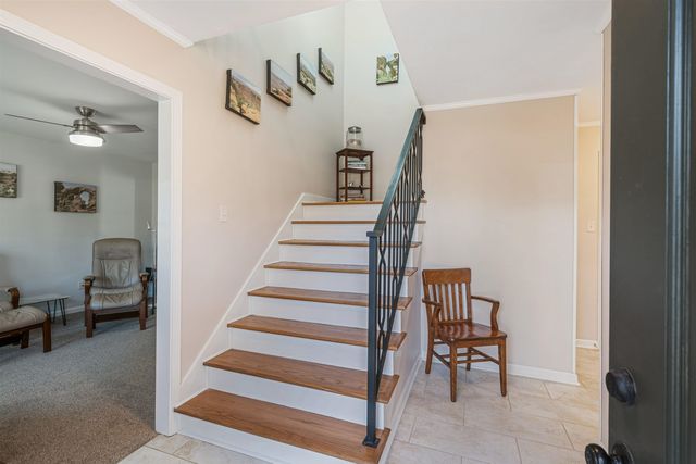 2153 WOOD CREEK DR, Germantown, TN 38138