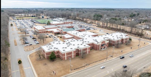 2153 WOOD CREEK DR, Germantown, TN 38138