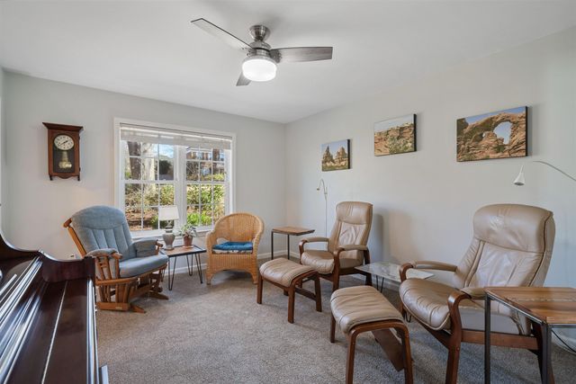 2153 WOOD CREEK DR, Germantown, TN 38138