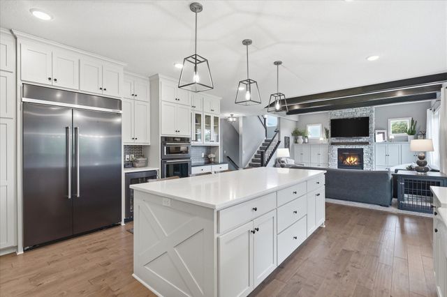 16106 Estate Lane, Lakeville, MN 55044