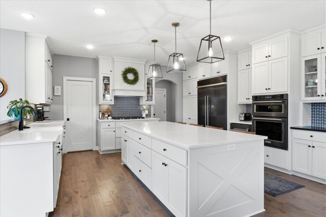16106 Estate Lane, Lakeville, MN 55044