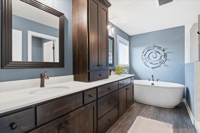 16106 Estate Lane, Lakeville, MN 55044