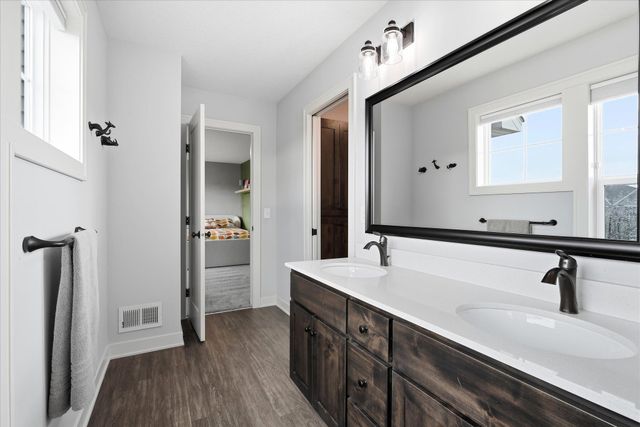 16106 Estate Lane, Lakeville, MN 55044