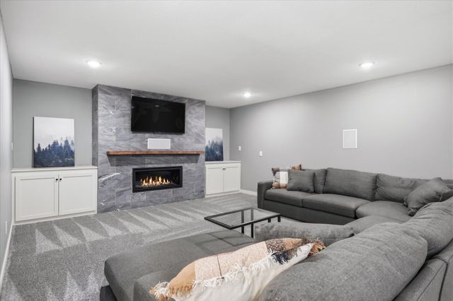 16106 Estate Lane, Lakeville, MN 55044