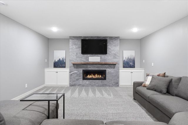 16106 Estate Lane, Lakeville, MN 55044