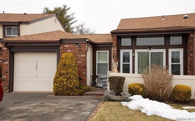 1205 Gotham Drive, Saint James, NY 11780