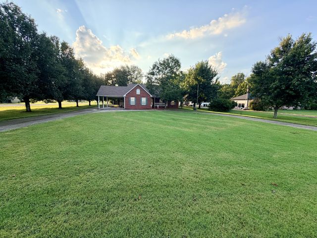 759 Rock Springs Rd, Castalian Springs, TN 37031