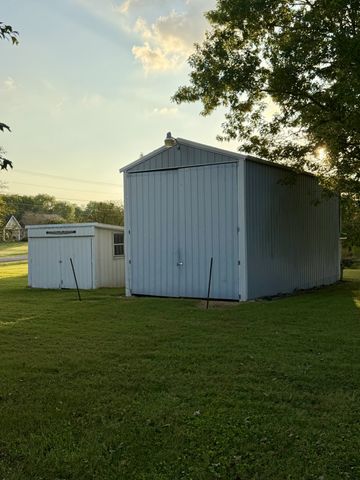 759 Rock Springs Rd, Castalian Springs, TN 37031