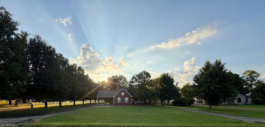 759 Rock Springs Rd, Castalian Springs, TN 37031