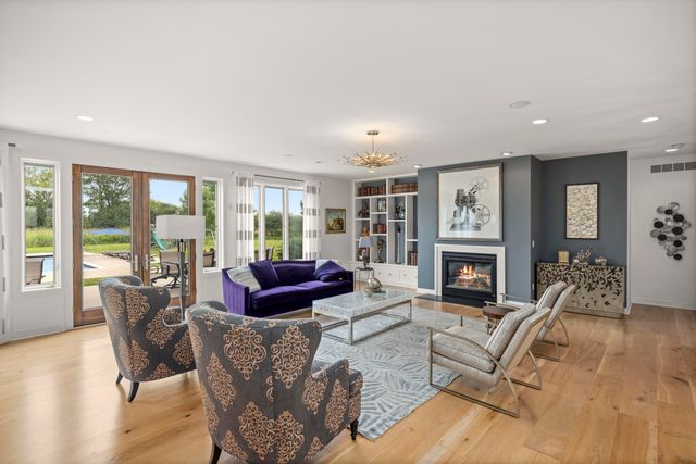 2760 N Territorial Road W, Ann Arbor, MI 48105