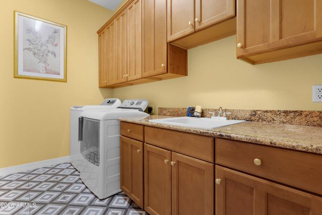 661 W RHEA Road, San Tan Valley, AZ 85143