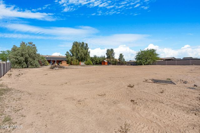 661 W RHEA Road, San Tan Valley, AZ 85143