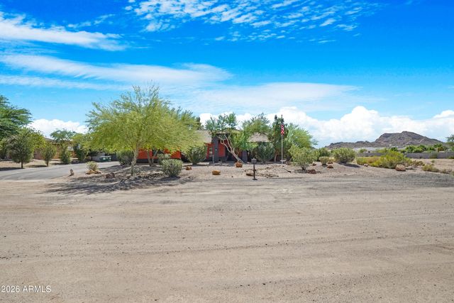 661 W RHEA Road, San Tan Valley, AZ 85143