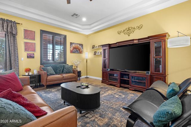 661 W RHEA Road, San Tan Valley, AZ 85143