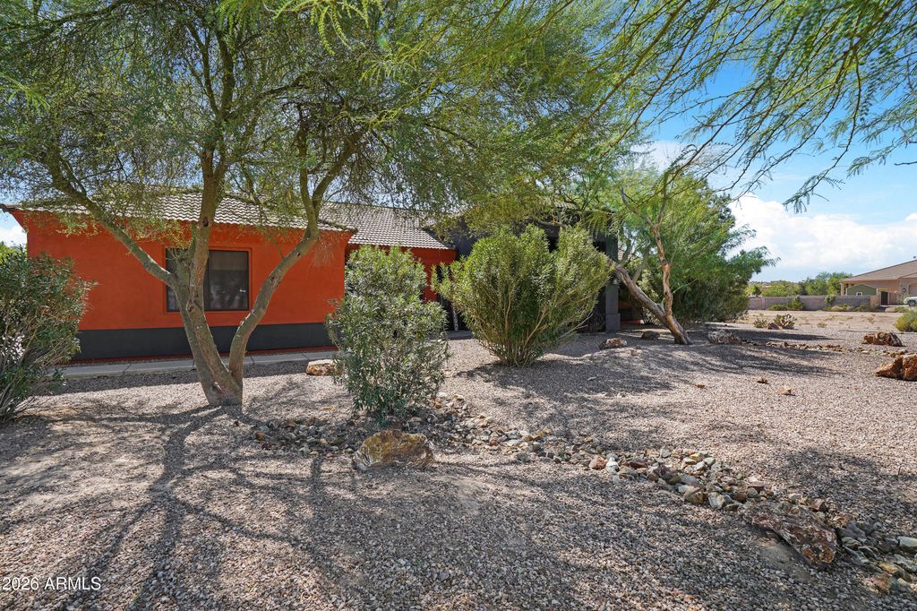 661 W RHEA Road, San Tan Valley, AZ 85143