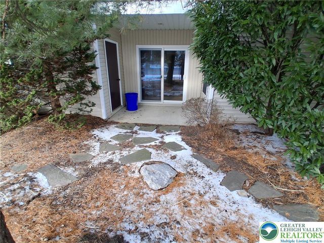 1607 Briarwood Lane A, Bethlehem Twp, PA 18020