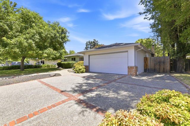 800 Piedmont Dr, Sacramento, CA 95822