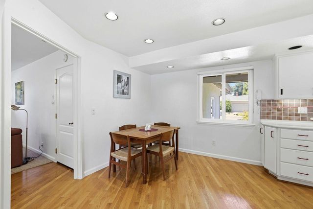 800 Piedmont Dr, Sacramento, CA 95822