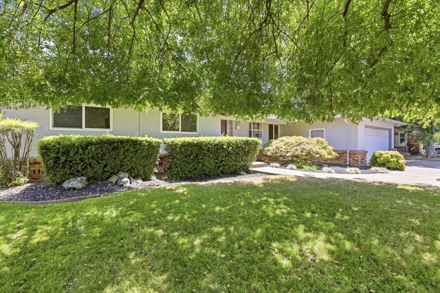 800 Piedmont Dr, Sacramento, CA 95822