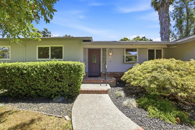 800 Piedmont Dr, Sacramento, CA 95822