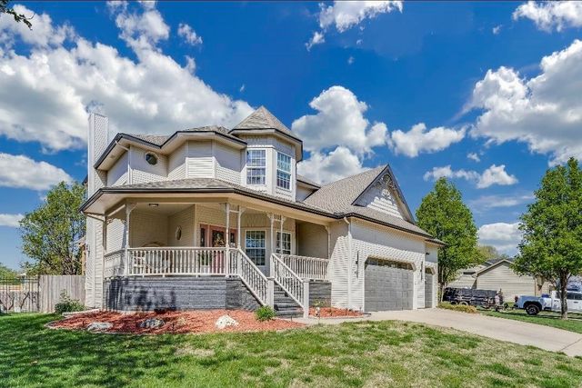 823 S Surrey Lane, Maize, KS 67101